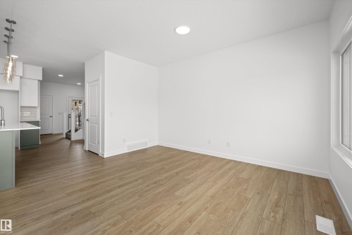 632 176 Avenue, Edmonton, AB - Indoor Photo Showing Other Room