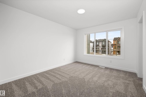 632 176 Avenue, Edmonton, AB - Indoor Photo Showing Other Room