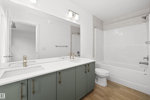 632 176 Avenue, Edmonton, AB - Indoor Photo Showing Bathroom