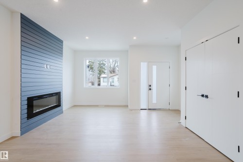 9709 157 St Nw, Edmonton, AB - Indoor With Fireplace
