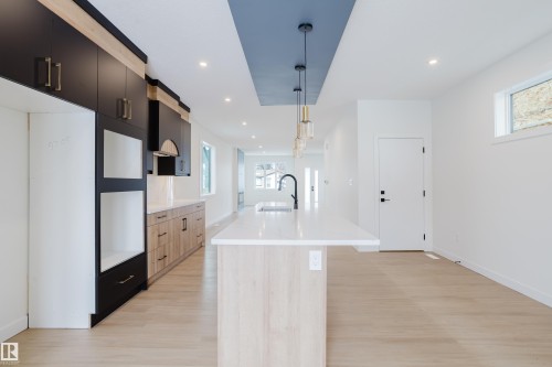 9709 157 St Nw, Edmonton, AB - Indoor Photo Showing Kitchen