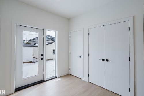 9709 157 St Nw, Edmonton, AB - Indoor Photo Showing Other Room