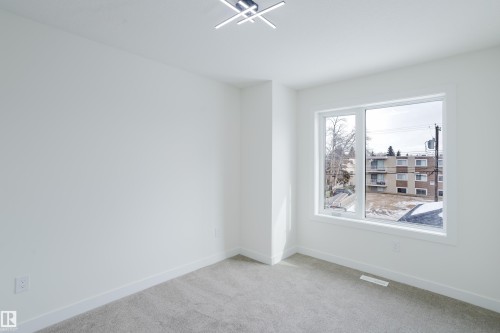 9709 157 St Nw, Edmonton, AB - Indoor Photo Showing Other Room