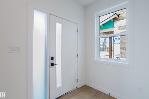 9709 157 St Nw, Edmonton, AB - Indoor Photo Showing Other Room