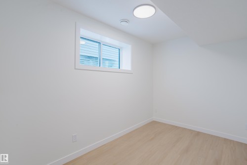 9709 157 St Nw, Edmonton, AB - Indoor Photo Showing Other Room