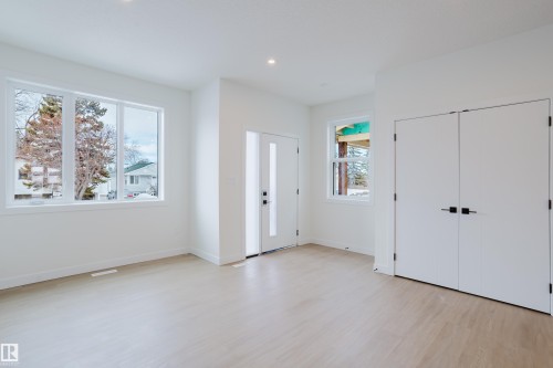 9709 157 St Nw, Edmonton, AB - Indoor Photo Showing Other Room