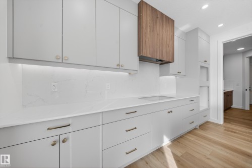 211 Paterson Link Link, Edmonton, AB - Indoor