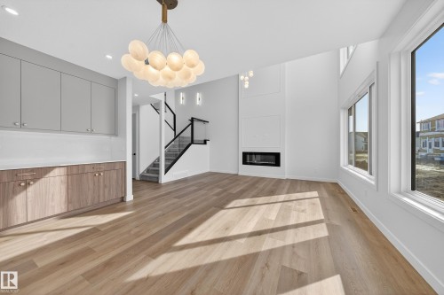 211 Paterson Link Link, Edmonton, AB - Indoor Photo Showing Other Room