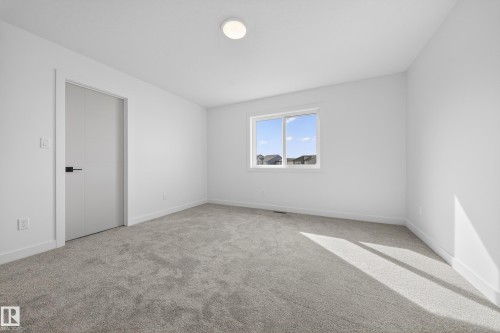 211 Paterson Link Link, Edmonton, AB - Indoor Photo Showing Other Room