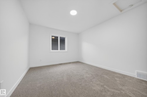 211 Paterson Link Link, Edmonton, AB - Indoor Photo Showing Other Room