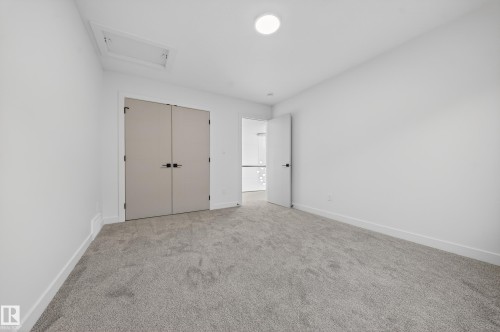 211 Paterson Link Link, Edmonton, AB - Indoor Photo Showing Other Room
