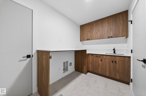 211 Paterson Link Link, Edmonton, AB - Indoor Photo Showing Other Room