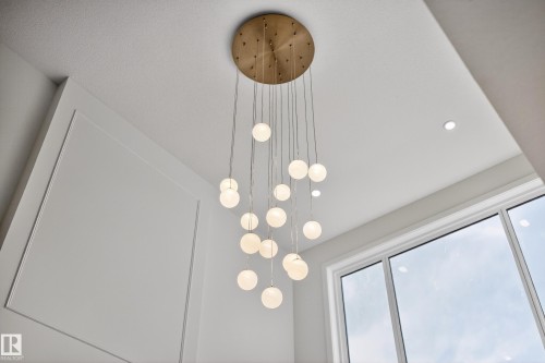 211 Paterson Link Link, Edmonton, AB - Indoor Photo Showing Other Room