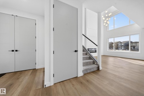 211 Paterson Link Link, Edmonton, AB - Indoor Photo Showing Other Room