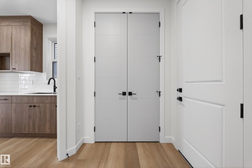 211 Paterson Link Link, Edmonton, AB - Indoor Photo Showing Other Room