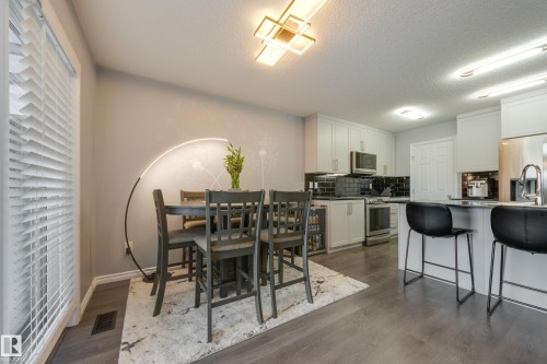 8 Ebbers Close, Edmonton, AB - Indoor
