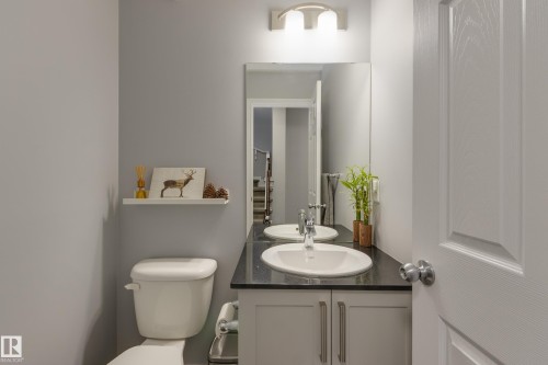 8 Ebbers Close, Edmonton, AB - Indoor Photo Showing Bathroom