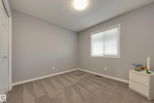 8 Ebbers Close, Edmonton, AB - Indoor Photo Showing Other Room