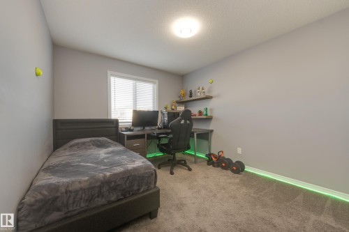 8 Ebbers Close, Edmonton, AB - Indoor