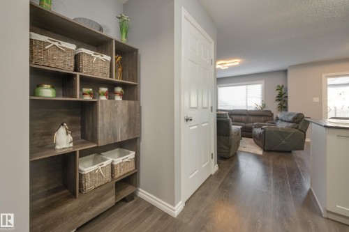 8 Ebbers Close, Edmonton, AB - Indoor