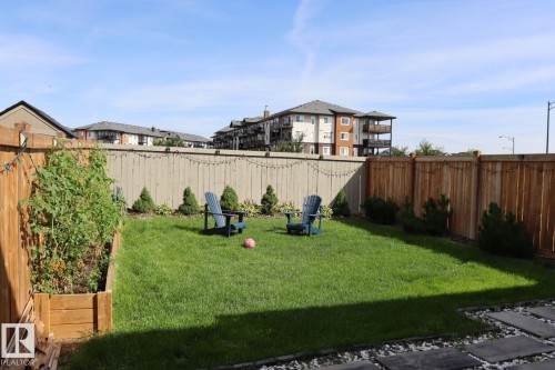 8 Ebbers Close, Edmonton, AB - Outdoor With Backyard
