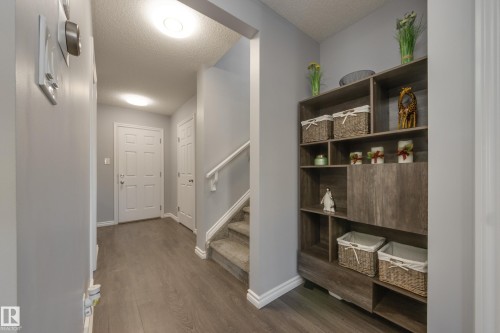 8 Ebbers Close, Edmonton, AB - Indoor Photo Showing Other Room