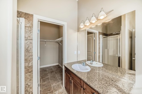 13 12610 15 Avenue, Edmonton, AB - Indoor Photo Showing Bathroom