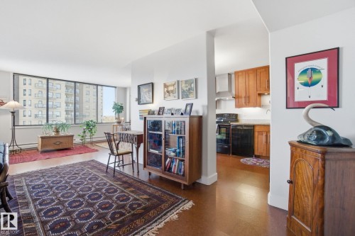 1105 8340 Jasper Avenue, Edmonton, AB - Indoor Photo Showing Kitchen