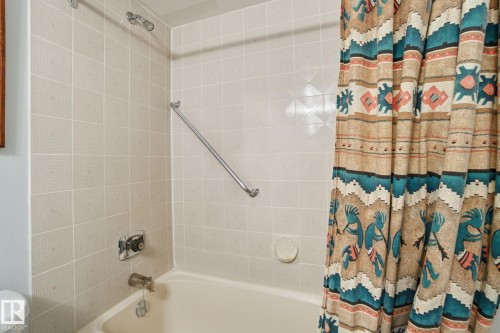 1105 8340 Jasper Avenue, Edmonton, AB - Indoor Photo Showing Bathroom