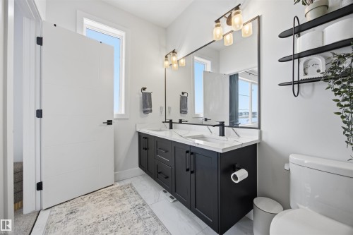 35 Dorais Way, Fort Saskatchewan, AB - Indoor Photo Showing Bathroom