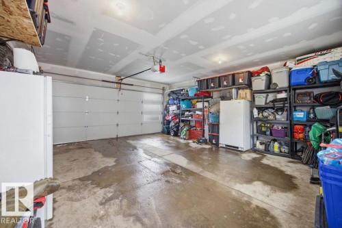 35 Dorais Way, Fort Saskatchewan, AB - Indoor Photo Showing Garage