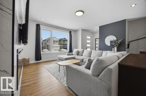 35 Dorais Way, Fort Saskatchewan, AB - Indoor Photo Showing Living Room