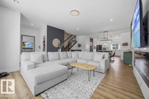 35 Dorais Way, Fort Saskatchewan, AB - Indoor Photo Showing Living Room