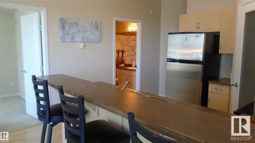 902 10504 99 Avenue, Edmonton, AB - Indoor