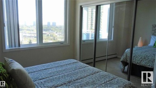 902 10504 99 Avenue, Edmonton, AB - Indoor Photo Showing Bedroom