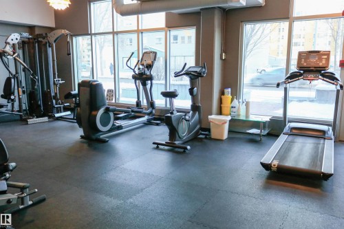 902 10504 99 Avenue, Edmonton, AB - Indoor Photo Showing Gym Room