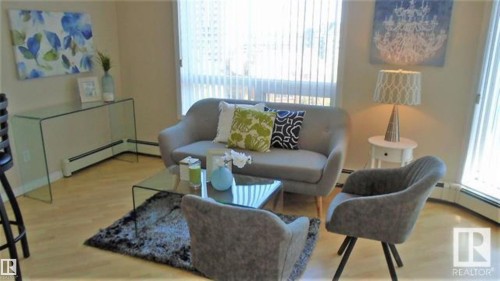 902 10504 99 Avenue, Edmonton, AB - Indoor