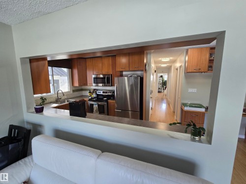 10282 87 Street, Edmonton, AB - Indoor Photo Showing Kitchen