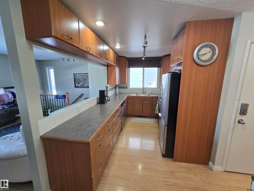 10282 87 Street, Edmonton, AB - Indoor