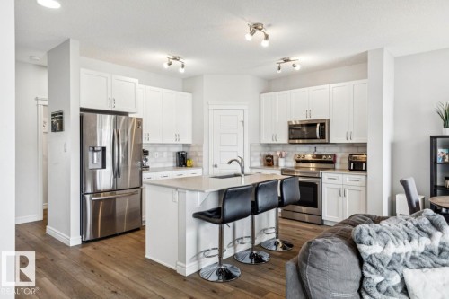 12908 211 Street, Edmonton, AB - Indoor Photo Showing Kitchen With Upgraded Kitchen