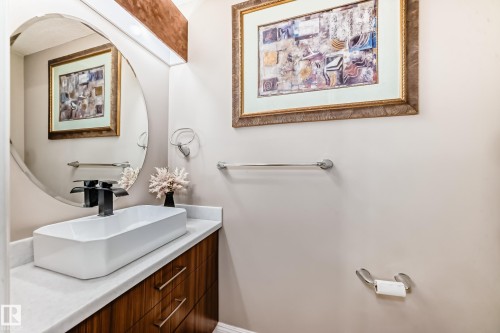 351 Griesbach School Road, Edmonton, AB - Indoor Photo Showing Bathroom