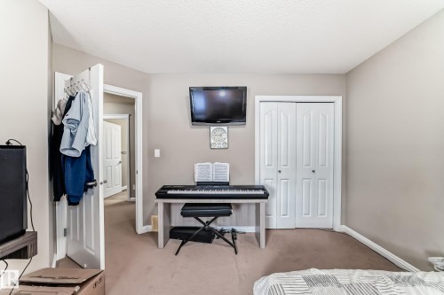 351 Griesbach School Road, Edmonton, AB - Indoor Photo Showing Bedroom