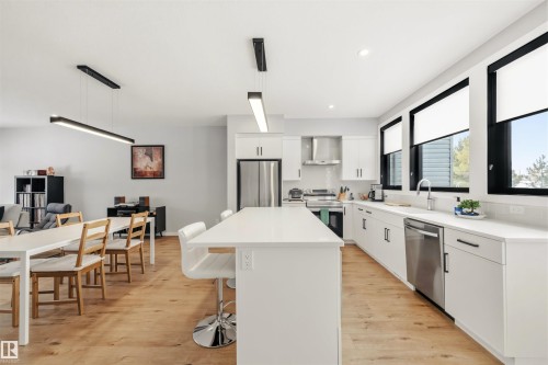 44 1304 Rutherford Road, Edmonton, AB - Indoor Photo Showing Kitchen With Upgraded Kitchen