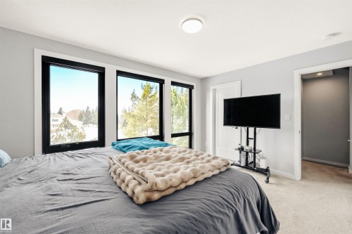 44 1304 Rutherford Road, Edmonton, AB - Indoor Photo Showing Bedroom