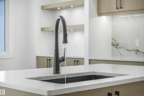 3510 44 Avenue, Beaumont, AB - Indoor Photo Showing Kitchen