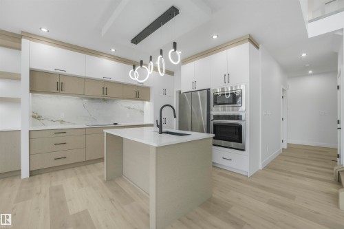 3510 44 Avenue, Beaumont, AB - Indoor Photo Showing Kitchen With Upgraded Kitchen