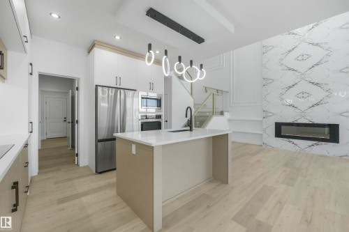 3510 44 Avenue, Beaumont, AB - Indoor Photo Showing Kitchen With Upgraded Kitchen