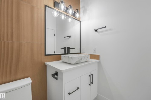 3510 44 Avenue, Beaumont, AB - Indoor Photo Showing Bathroom