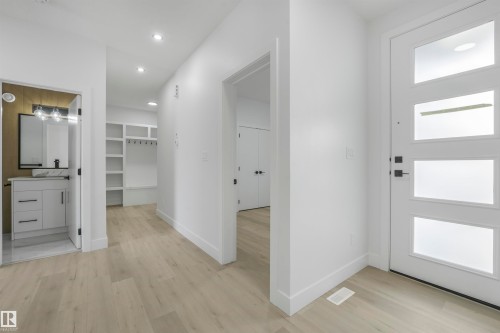 3510 44 Avenue, Beaumont, AB - Indoor Photo Showing Other Room