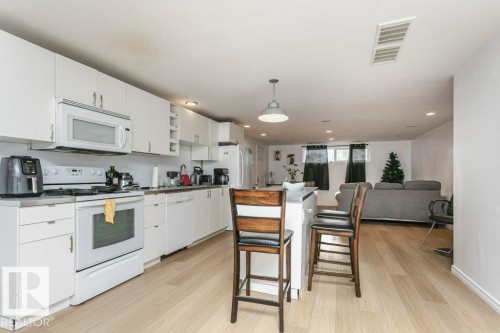 8607 62 Street, Edmonton, AB - Indoor Photo Showing Kitchen